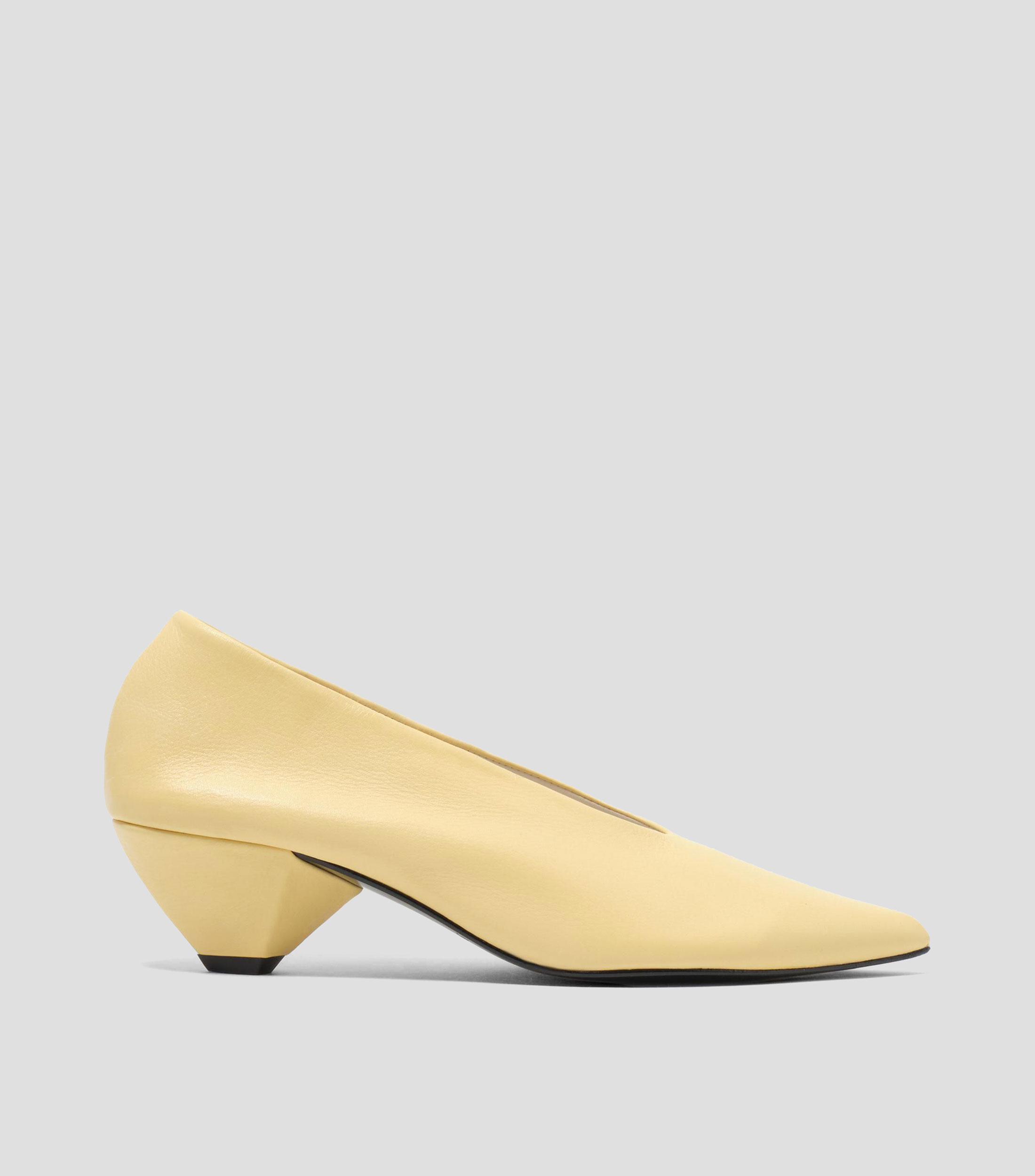 Zapatilla tacón medio piel amarilla Mujer
